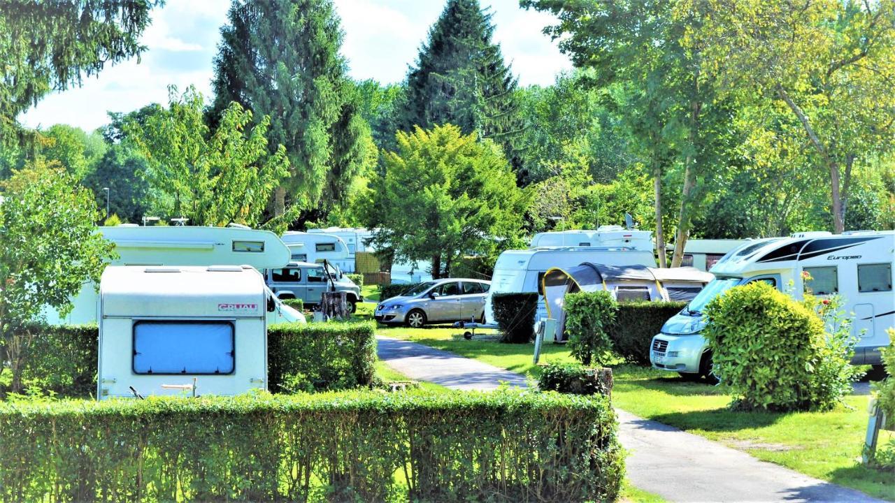Camping Paris Beau Village Villiers-sur-Orge Exteriör bild
