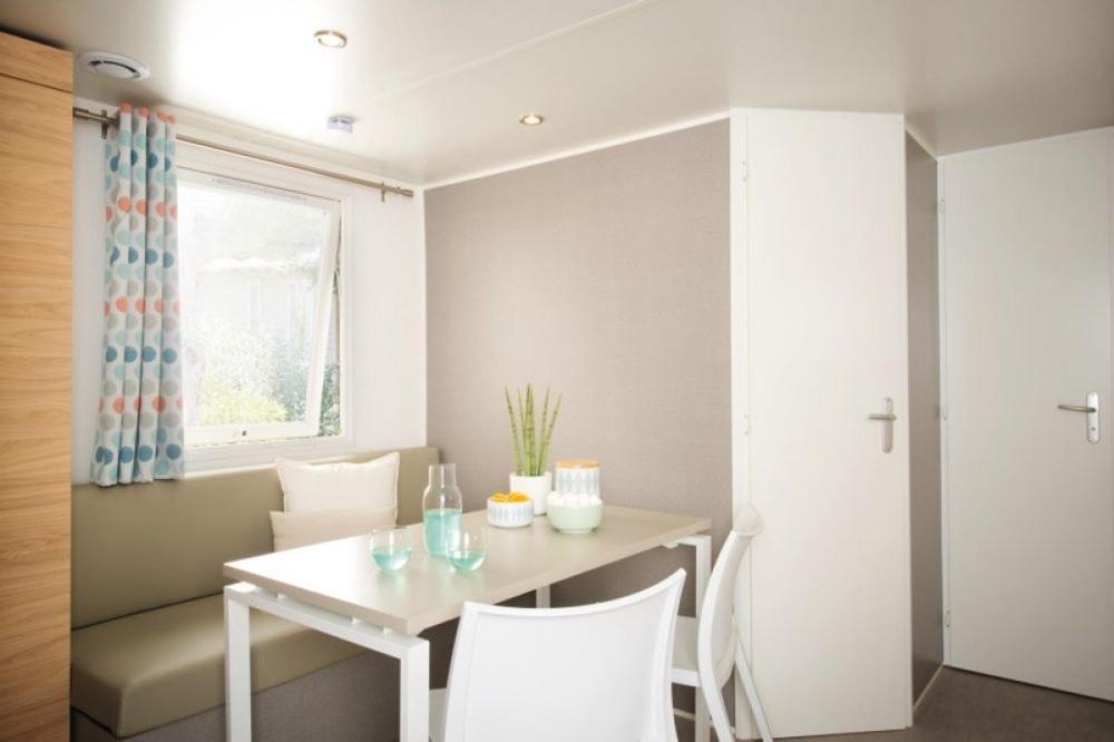 Camping Paris Beau Village Villiers-sur-Orge Exteriör bild